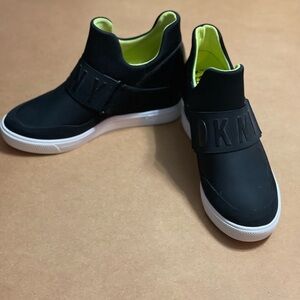 DKNY Women’s/Kids Black Sneakers